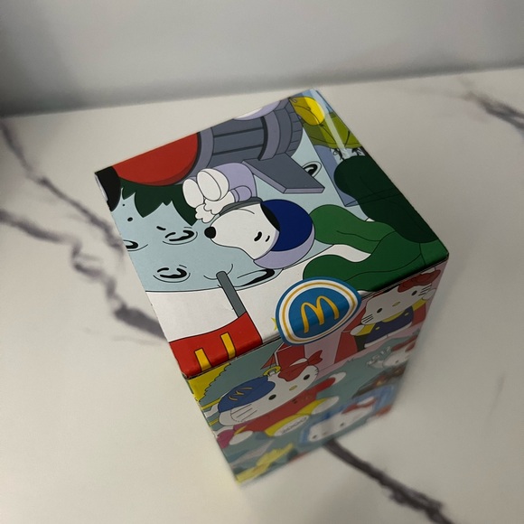 NEW McDonalds Hello Kitty & Snoopy Peanuts Glass Collector Cup - Picture 5 of 9